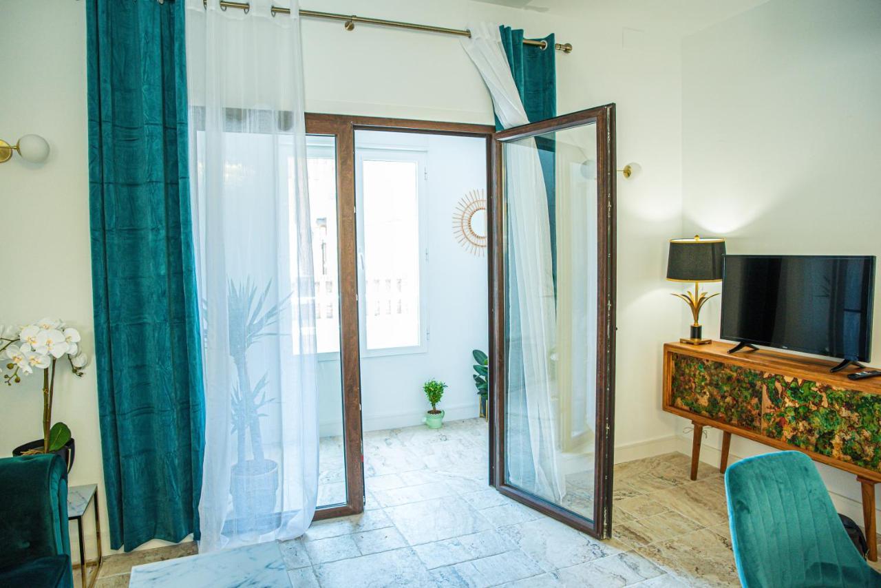 Laura Apartment Puerto Valencia Exteriör bild