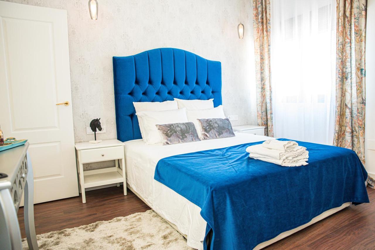 Laura Apartment Puerto Valencia Exteriör bild