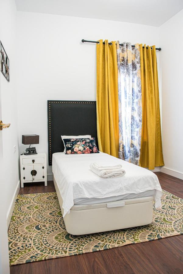 Laura Apartment Puerto Valencia Exteriör bild