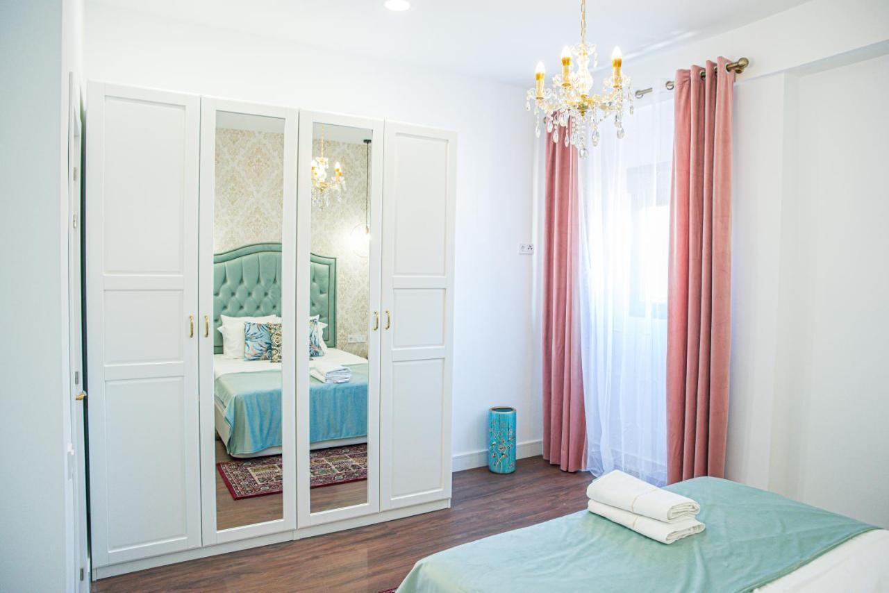 Laura Apartment Puerto Valencia Exteriör bild
